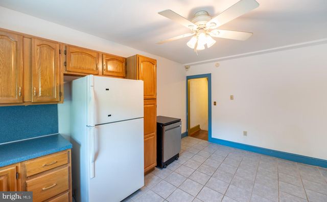 2212 PERKIOMEN AVE, Reading, PA 19606