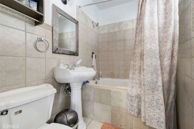 7007 Murietta Avenue, Van Nuys, CA 91405