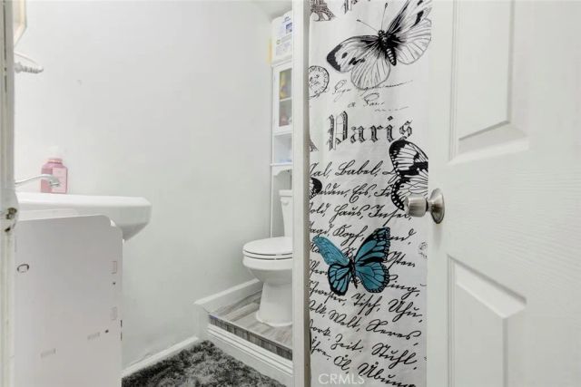 7007 Murietta Avenue, Van Nuys, CA 91405