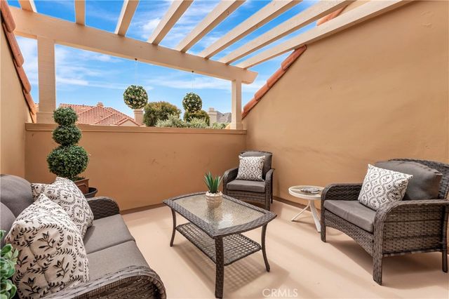 6111 Greenbrier Drive, Huntington Beach, CA 92648