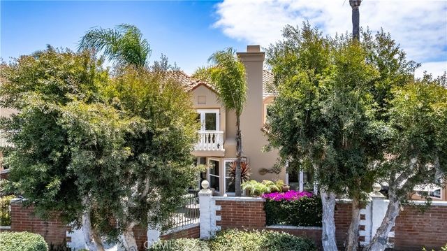 6111 Greenbrier Drive, Huntington Beach, CA 92648