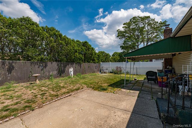 53 N 1st Street, Deer Park, NY 11729