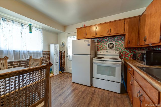53 N 1st Street, Deer Park, NY 11729