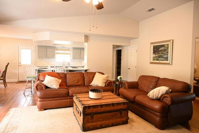 42924 Deep Forest Drive, Coarsegold, CA 93614