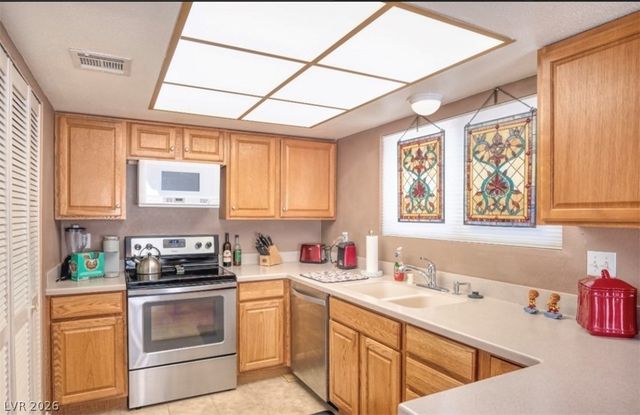 4674 Monterey Circle 1, Las Vegas, NV 89169