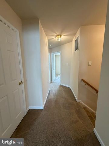 41 LITCHFIELD LN E, Martinsburg, WV 25405
