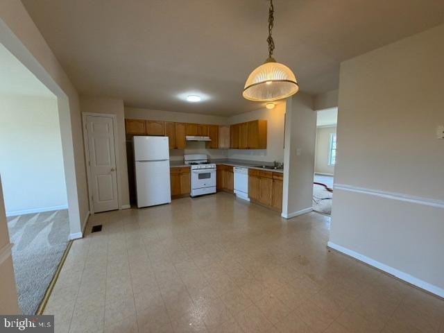 41 LITCHFIELD LN E, Martinsburg, WV 25405