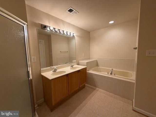 41 LITCHFIELD LN E, Martinsburg, WV 25405