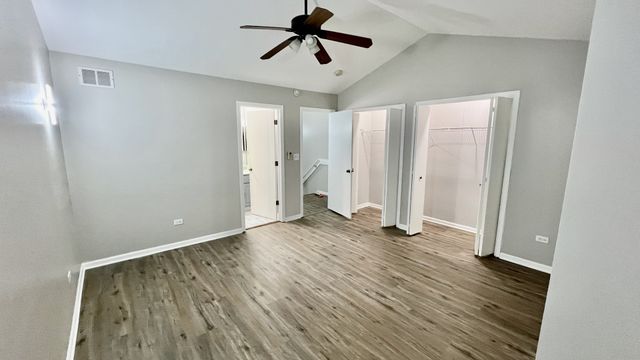 1926 GROVE Avenue, Schaumburg, IL 60193