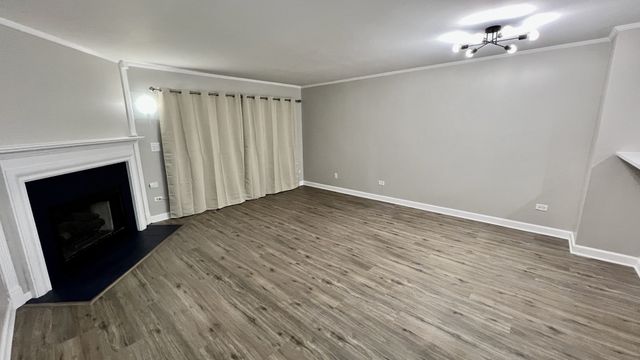 1926 GROVE Avenue, Schaumburg, IL 60193