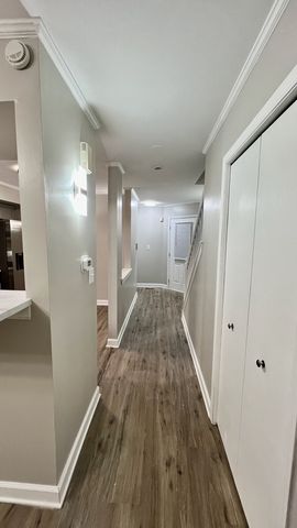 1926 GROVE Avenue, Schaumburg, IL 60193