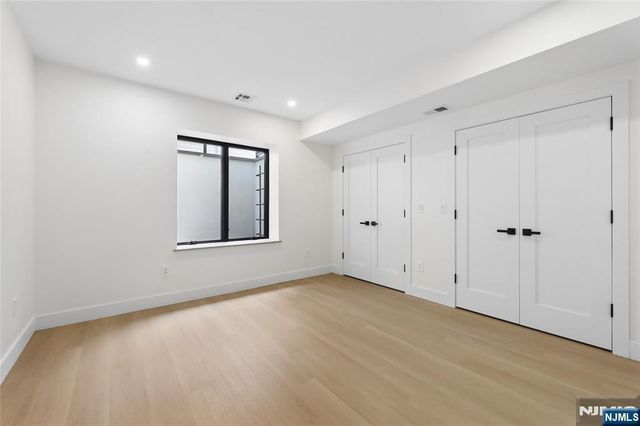 1 Bancroft Place, Cresskill, NJ 07626