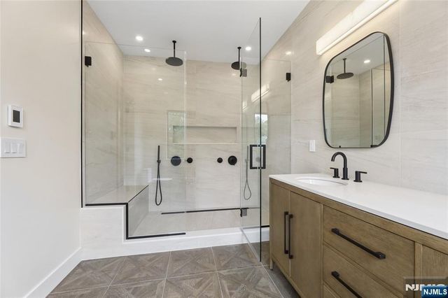 1 Bancroft Place, Cresskill, NJ 07626