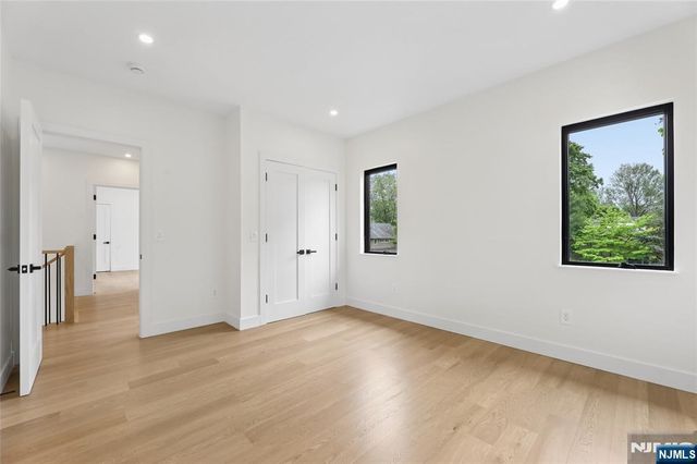 1 Bancroft Place, Cresskill, NJ 07626