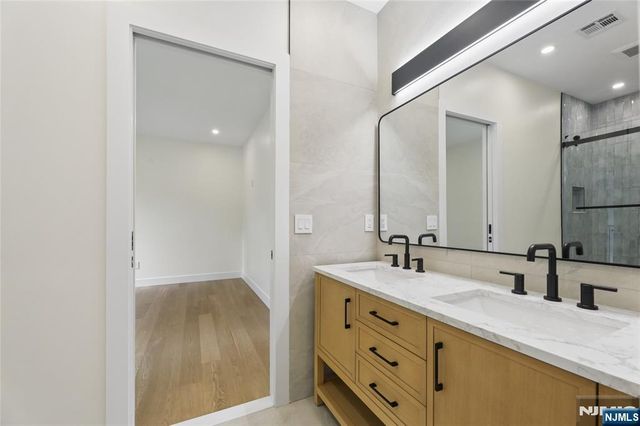 1 Bancroft Place, Cresskill, NJ 07626