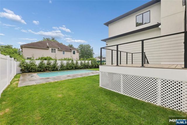 1 Bancroft Place, Cresskill, NJ 07626