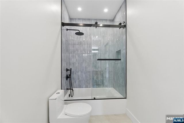 1 Bancroft Place, Cresskill, NJ 07626