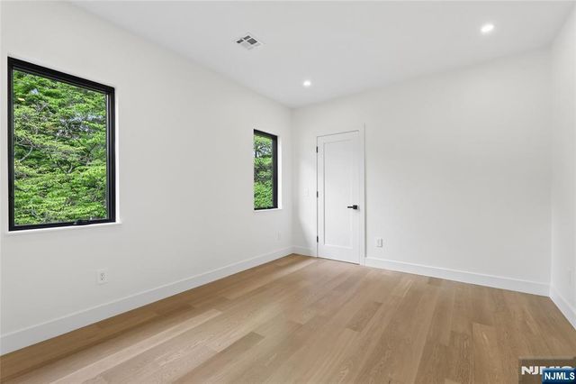 1 Bancroft Place, Cresskill, NJ 07626