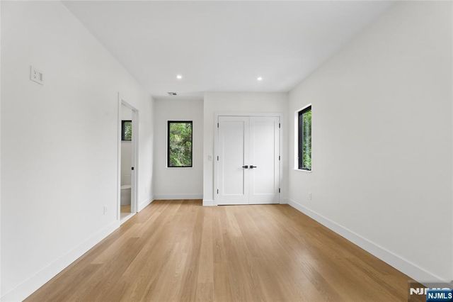 1 Bancroft Place, Cresskill, NJ 07626
