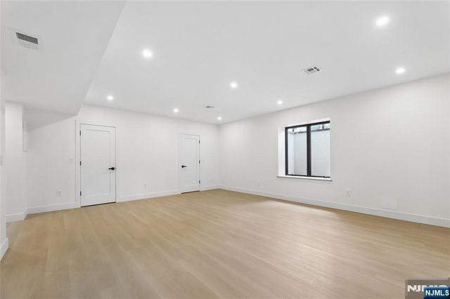 1 Bancroft Place, Cresskill, NJ 07626