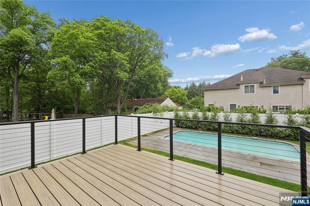 1 Bancroft Place, Cresskill, NJ 07626
