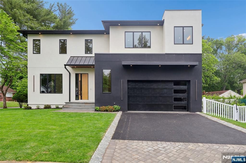 1 Bancroft Place, Cresskill, NJ 07626