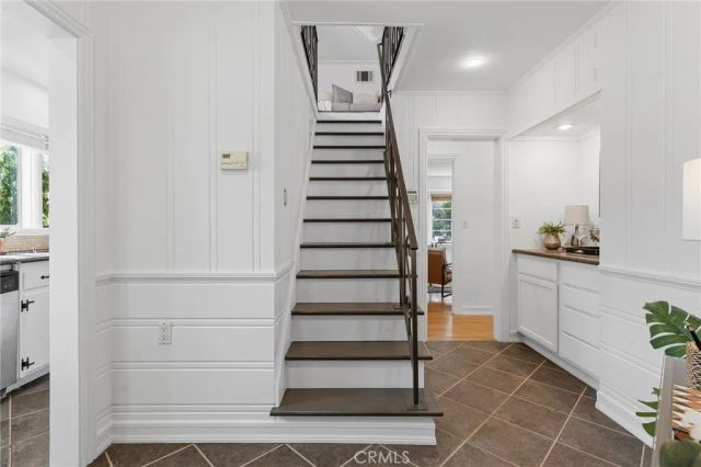 14335 Magnolia Bl, Sherman Oaks, CA 91423