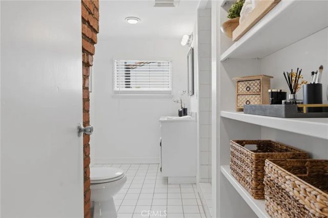 14335 Magnolia Bl, Sherman Oaks, CA 91423