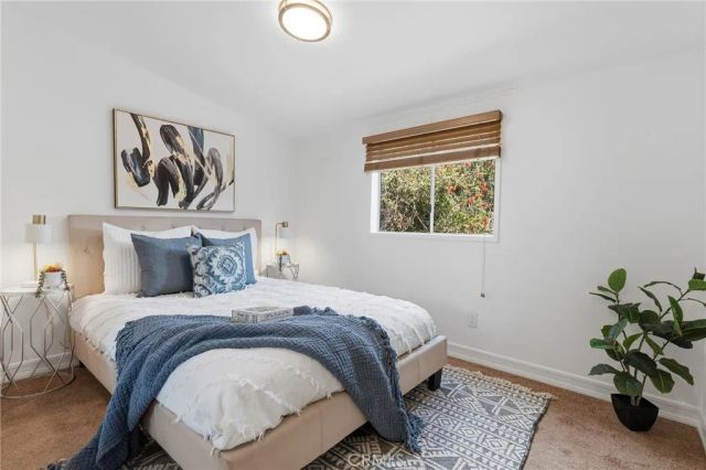 14335 Magnolia Bl, Sherman Oaks, CA 91423