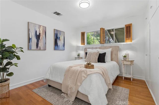 14335 Magnolia Bl, Sherman Oaks, CA 91423