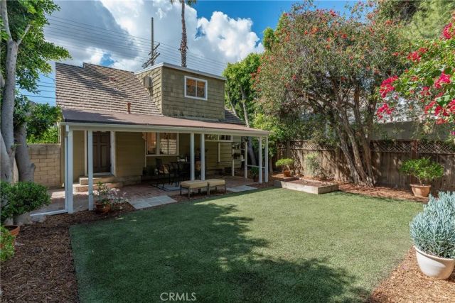 14335 Magnolia Bl, Sherman Oaks, CA 91423