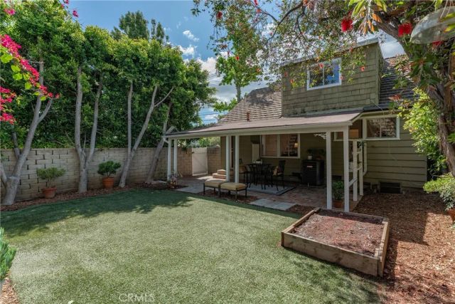 14335 Magnolia Bl, Sherman Oaks, CA 91423