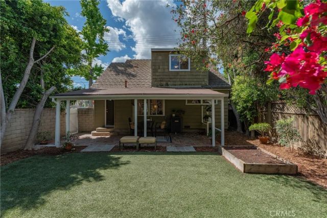 14335 Magnolia Bl, Sherman Oaks, CA 91423