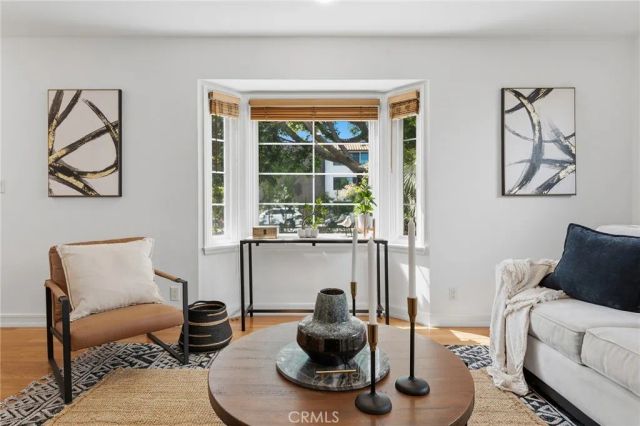 14335 Magnolia Bl, Sherman Oaks, CA 91423