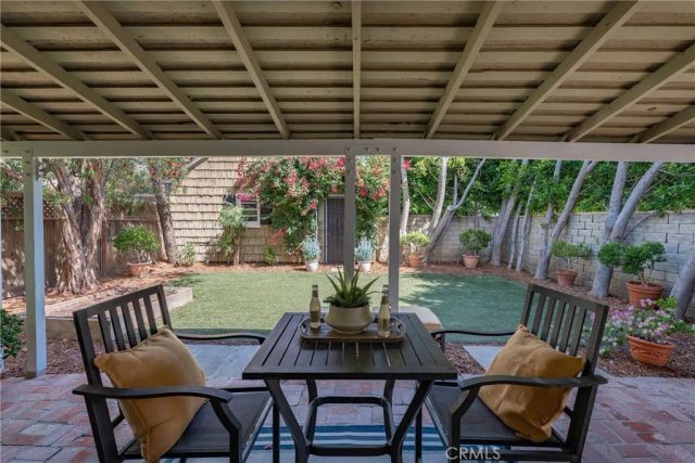 14335 Magnolia Bl, Sherman Oaks, CA 91423