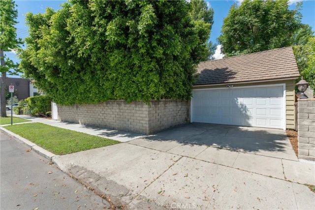14335 Magnolia Bl, Sherman Oaks, CA 91423
