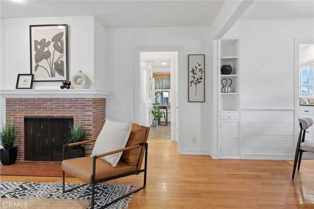 14335 Magnolia Bl, Sherman Oaks, CA 91423