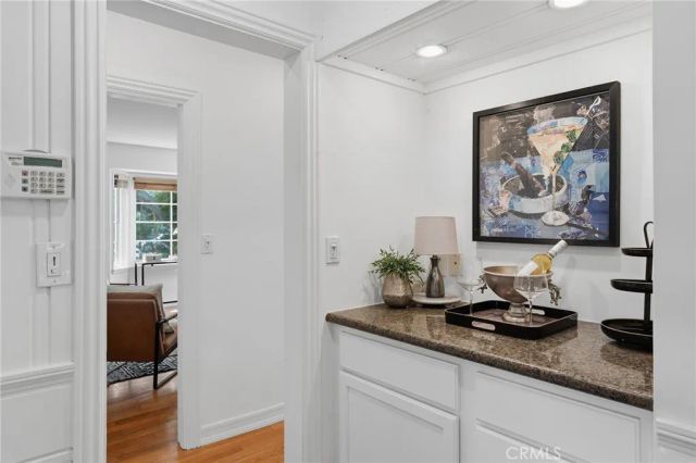 14335 Magnolia Bl, Sherman Oaks, CA 91423