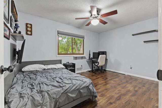 8430 Hiawatha Avenue, Eden Prairie, MN 55347