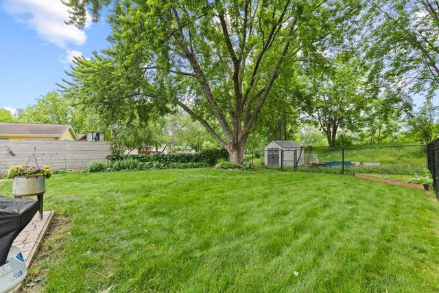 8430 Hiawatha Avenue, Eden Prairie, MN 55347