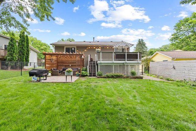 8430 Hiawatha Avenue, Eden Prairie, MN 55347