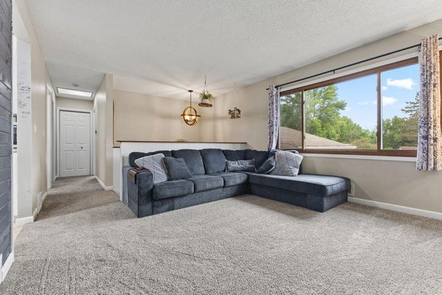8430 Hiawatha Avenue, Eden Prairie, MN 55347