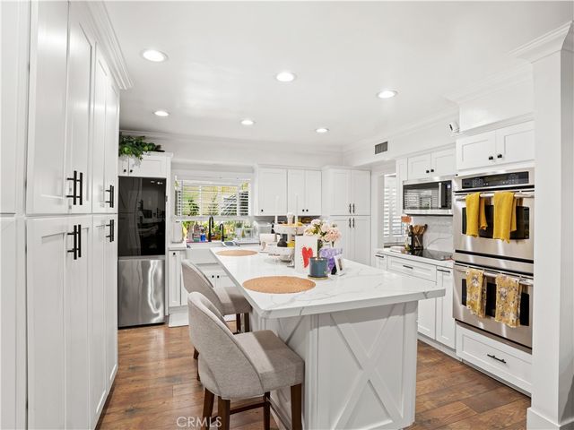 9835 Brookshire, Downey, CA 90240