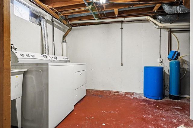 8539 Dolphin Street, Portage, MI 49024