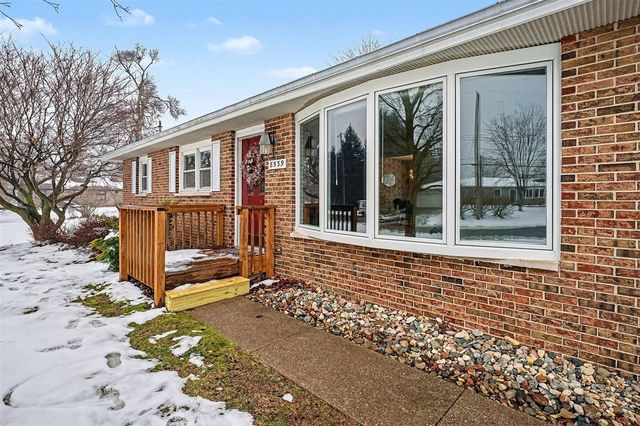 8539 Dolphin Street, Portage, MI 49024