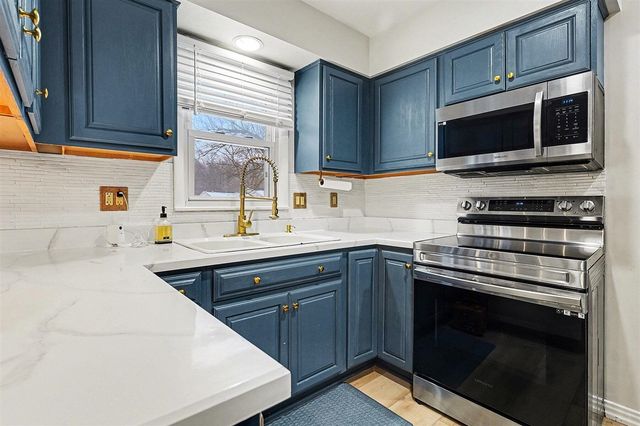 8539 Dolphin Street, Portage, MI 49024