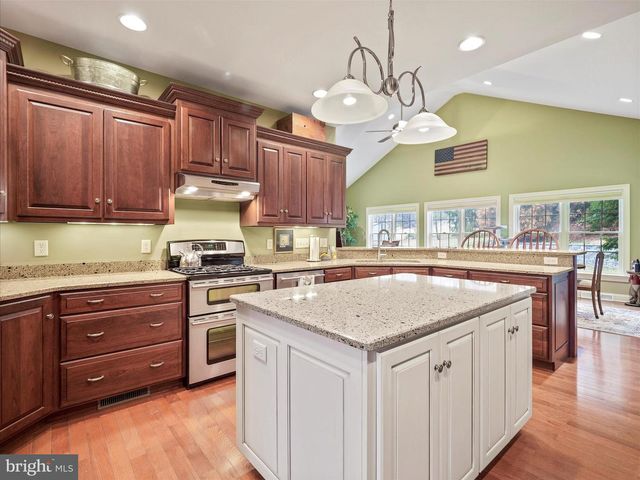 24 WOODBRIAR DRIVE, Chambersburg, PA 17202