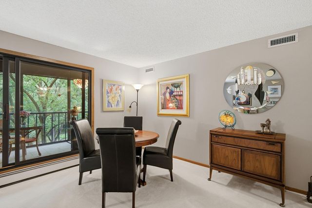 6051 Laurel Avenue 214, Golden Valley, MN 55416