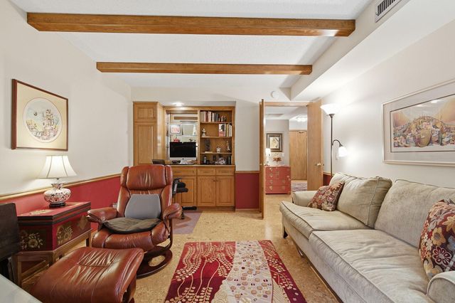 6051 Laurel Avenue 214, Golden Valley, MN 55416