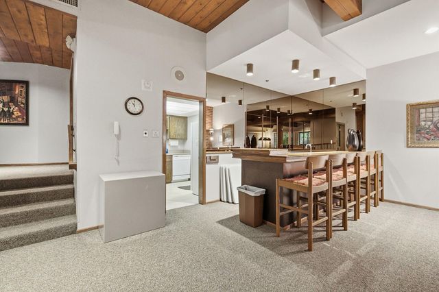 6051 Laurel Avenue 214, Golden Valley, MN 55416